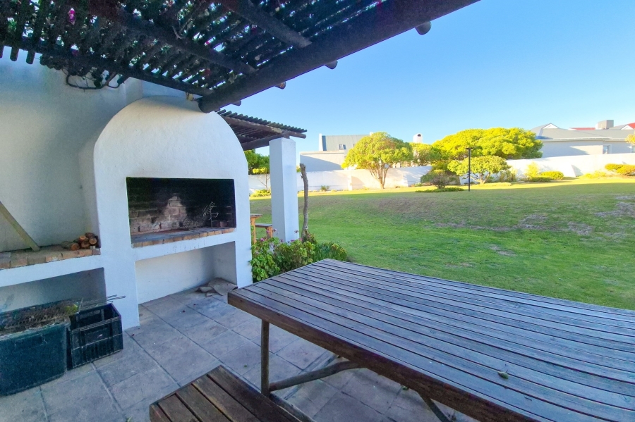 3 Bedroom Property for Sale in Struisbaai Western Cape